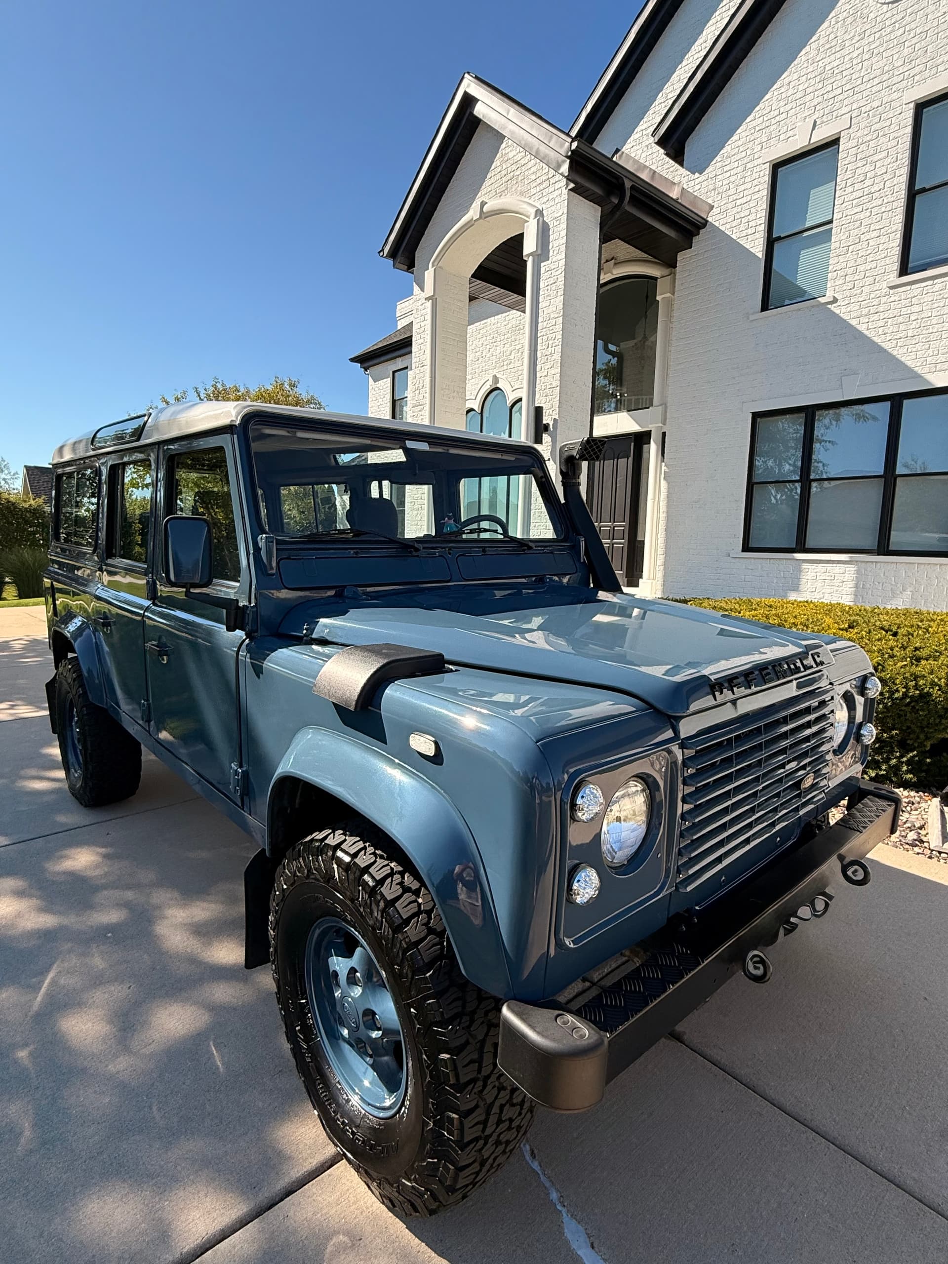 Land Rover Defender 110